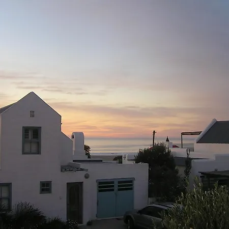 Sea Pearl Holiday Home Paternoster Room photo