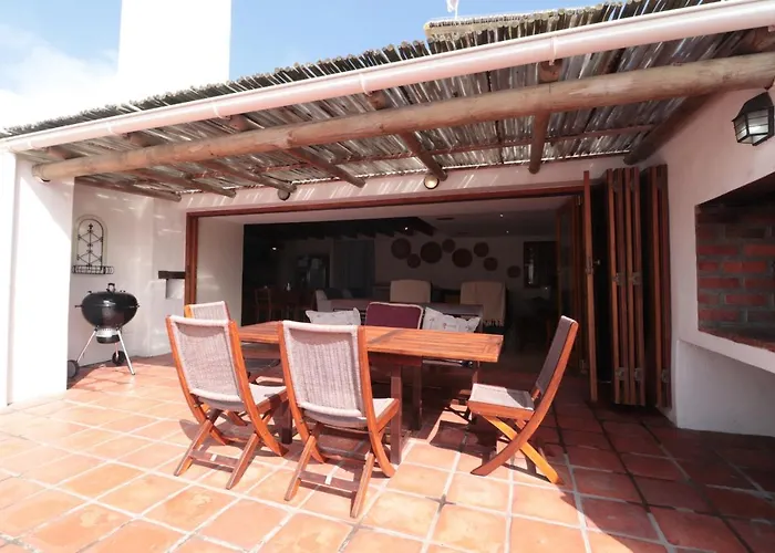 Sea Pearl Holiday Home